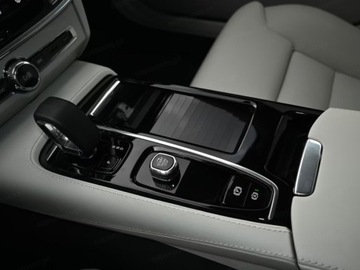 Volvo V90 II 2025 VOLVO V90 T6 AWD Plug-In Hybrid Plus Bright Combi (398 KM) 2025, zdjęcie 10