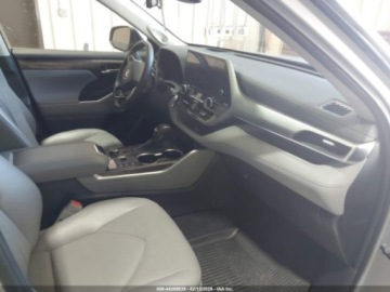 Toyota Highlander III 2024 Toyota Highlander PLATINUM, 2024., 4x4, 2.4L 2.4 Benzyna 265KM, zdjęcie 9