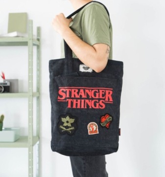 Хлопковая сумка Stranger Things Фирменная сумка через плечо вмещает размер А4.