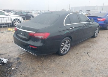 Mercedes Klasa E W213 Limuzyna Facelifting 2.0 E300 258KM 2021 Mercedes-Benz Klasa E MERCEDES-BENZ E 350 2.0 Benzyna 259KM, zdjęcie 2