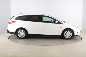 Ford Focus III Kombi 1.0 EcoBoost 125KM 2013 Ford Focus 1.0 EcoBoost, Salon Polska, Serwis ASO, zdjęcie 3