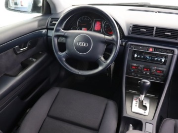 Audi A4 B6 Sedan 2.0 20V 131KM 2001 Audi A4 2.0, Automat, HAK, Klima, Klimatronic,ALU, zdjęcie 6