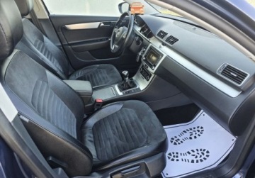 Volkswagen Passat B7 Variant 2.0 TDI CR DPF BlueMotion 140KM 2011 Volkswagen Passat Sliczny 2.0 TDI Bogata Wersja ORYGINAL Zadbany NISKI PRZ, zdjęcie 7