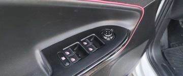 Alfa Romeo Giulietta Nuova II Hatchback 5d 1.4 TB 16v 120KM 2013 Alfa Romeo Giulietta Alfa Romeo Giulietta ver-1-4-tb 1.4 Benzyna 120KM, zdjęcie 15