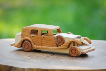Модель деревянного автомобиля Rolls Royce из дерева