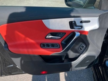 Mercedes CLA C118/X118 Coupe Facelifting 2.0 220d 190KM 2025 MERCEDES-BENZ CLA 220 d AMG Line Sedan 2.0 (190KM) 2025, zdjęcie 11