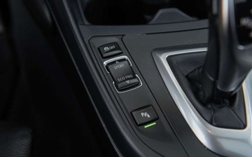 BMW Seria 1 F20-F21 Hatchback 5d M135i 320KM 2013 BMW Seria 1 M-PAKIET 3.0b 320Ps Szyberdach 4x4 Automat Skora Ledy Navi Bix, zdjęcie 28