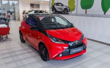 Toyota Aygo II Hatchback 5d 1.0 VVT-i 69KM 2017 Toyota Aygo 1.0 VVT-i X-cite EU6 Benzyna 69KM, zdjęcie 2