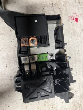 GD AUDI Q5 8R ROZDZIELACZ AKUMULATORA 8R0915513B