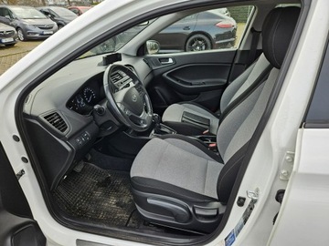 Hyundai i20 I Hatchback 5d Facelifting 1.4 CVVT 100KM 2015 Hyundai i20 1,4 benzyna 100KM automat salon polska, zdjęcie 4