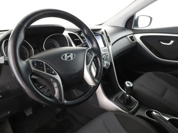 Hyundai i30 II Wagon Facelifting 1.6 CRDi 136KM 2016 Hyundai i30 navi klima auto kamera i czujniki, zdjęcie 13
