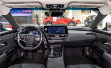 Lexus ES VII (XV70) Sedan Facelifting 300h 218KM 2024 Lexus ES 300h F Sport Dign 2.5 Hybryda 218KM, zdjęcie 31