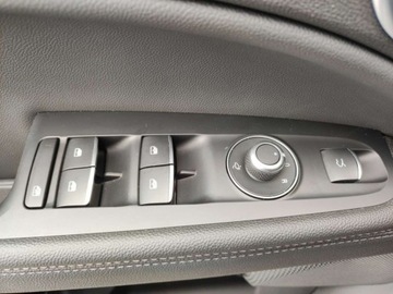 Alfa Romeo Stelvio SUV Facelifting 2023 2.0 GME Turbo 280KM 2025 ALFA ROMEO Stelvio Turbo Veloce Q4 Suv 2.0 (280KM) 2025, zdjęcie 13