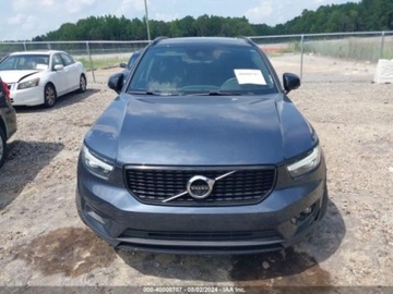 Volvo XC40 2022 Volvo XC 40 2022r, R-Design, 2.0L, 4x4 2.0 Benzyna 252KM, zdjęcie 2