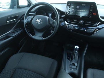 Toyota C-HR I Crossover Facelifting 1.8 Hybrid 122KM 2022 Toyota C-HR 1.8 Hybrid, Serwis ASO, Automat, zdjęcie 6