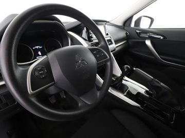 Mitsubishi Eclipse Cross SUV 1.5 T 163KM 2018 Mitsubishi Eclipse Cross niski pzrebieg klima auto, zdjęcie 13
