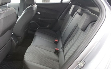 Peugeot 2008 II SUV 1.2 PureTech 130KM 2023 Peugeot 2008 1.2 PureTech Allure Pack SS EAT8 2023 SalonPl Gwarancja od, zdjęcie 16