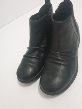 Botki skórzane marki Clarks Unstructured