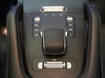 Mercedes GLE V167 SUV Facelifting 3.0 450d 367KM 2026 MERCEDES-BENZ GLE 450 d 4-Matic AMG Line 3.0 (367KM) 2026, zdjęcie 15