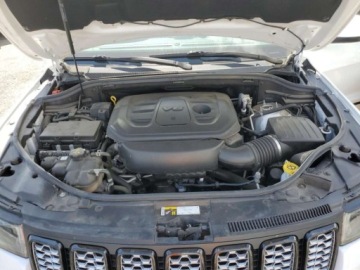 Jeep Grand Cherokee IV 2020 Jeep Grand Cherokee 2020r., Laredo, od ubezpieczalni 3.6 Benzyna 295KM, zdjęcie 11