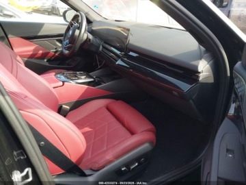 BMW Seria 5 G90-91 2024 BMW Seria 5 530i 2024 2.0l 2.0 Benzyna 255KM, zdjęcie 9