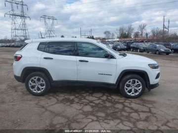 Jeep Compass II 2024 Jeep Compass 2024 Jeep Compass Sport 4x4 2.0 Benzyna 200KM, zdjęcie 11