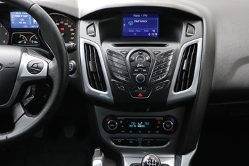 Ford Focus III Hatchback 5d 1.6 Duratorq TDCi DPF 115KM 2011 Ford Focus 1.6 TDCi, Navi, Klima, Klimatronic, zdjęcie 12