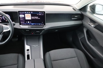 Volkswagen Passat B8 Variant Facelifting 1.5 TSI EVO 150KM 2024 VW Passat 1.5 eTSI ACT, Salon Polska, zdjęcie 7