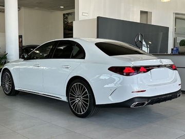Mercedes Klasa E W214 Sedan 2.0 220d 197KM 2025 E Klasa 220 d 4-Matic AMG 2.0 (197KM) 2025, zdjęcie 3
