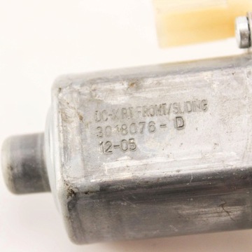 DODGE CARAVAN 2016 PRAVÁ STRANA MOTOREK ZVEDÁNÍ OKNO DVEŘE ZADNÍCH