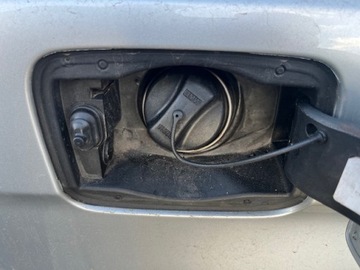 BMW 3 E90 ZÁCPA  PLNĚNÍ PALIVA 2.0 105KW, 318D N47D20A 08-12 4D FL