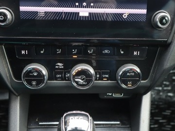 Skoda Octavia III Kombi Facelifting 1.4 TSI 150KM 2017 Skoda Octavia 1.4 TSI, Salon Polska, Serwis ASO, zdjęcie 12