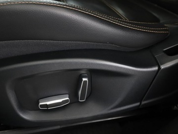 Jaguar F-Pace SUV 2.0 i4D 180KM 2018 Jaguar F-PACE 20d Automat AWD Prestige Navi, zdjęcie 36