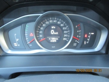 Volvo V60 I Kombi Facelifting 2.0 D2 DRIVE-E 120KM 2017 Volvo v60 I lift KINETIC 2017r uszkodzony 2,0 120KM 88kW, zdjęcie 7