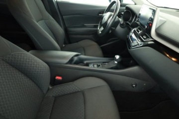 Toyota C-HR I Crossover Facelifting 1.8 Hybrid 122KM 2020 Toyota C-HR 1.8 Hybrid, Salon Polska, Serwis ASO, zdjęcie 6