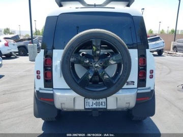 Land Rover Defender IV (L663) 2023 Land Rover Defender 110 s, 2023r., 4x4, 2.0L 2.0 Benzyna 296KM, zdjęcie 7