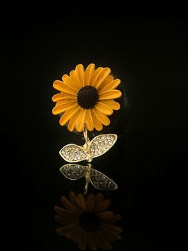 АВТОМОБИЛЬНЫЙ ДИФФУЗОР ДЛЯ АРОМАТИЧЕСКОГО МАСЛА, НАБОР ДЕКОРАЦИОННЫХ ВЕНТИЛЕЙ