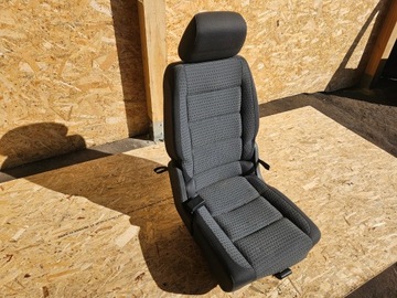 Fotel lewy tył VW TOURAN 1T0