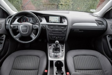 Audi A4 B8 Limousine 1.8 TFSI 120KM 2009 Audi A4 Limousine 1.8T 120KM Manual ! Serwisowana, zdjęcie 4