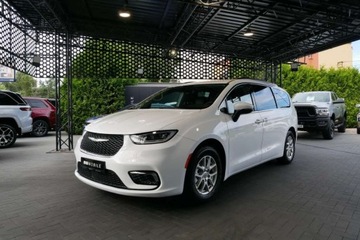 Chrysler Pacifica II 3.6 V6 291KM 2023 Chrysler Pacifica 18tys.km TouringL Polift Pentastar 3.6L V6 7os. 291KM St
