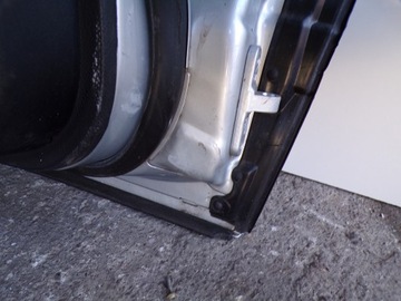 DVEŘE LEVÉ MERCEDES W209 CLK LAK C775