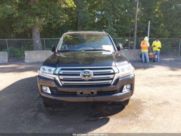 Toyota Land Cruiser VII 2021 Toyota Land Cruiser 4WD 2021 5.7 Benzyna 381KM, zdjęcie 7