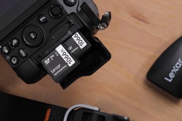 Lexar SDXC 64 ГБ Professional 1066x UHS-I