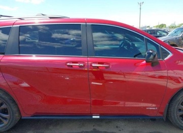 Toyota Sienna III 2021 Toyota Sienna 2021, 2.5L, XSE, po gradobiciu 2.5 Benzyna 189KM, zdjęcie 3