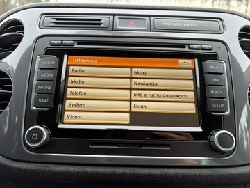 Volkswagen Tiguan I SUV Facelifting 1.4 TSI BlueMotion 160KM 2012 Volkswagen Tiguan Kamera cofania Alcantara Hak, zdjęcie 24