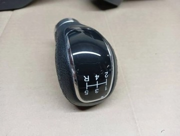 SUZUKI SWIFT MK7 КОМПЛЕКТ РУЧКИ ПЕРЕКЛЮЧЕНИЯ ПЕРЕДАЧ В ПОДЛОКОТНИКЕ