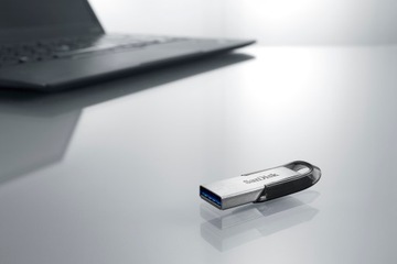 Флеш-накопитель USB-память SANDISK CRUZER FLAIR 3.0 128 ГБ 150 МБ/С МЕТАЛЛ