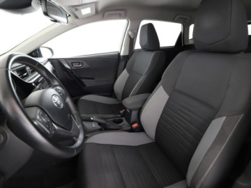 Toyota Auris II Hatchback 5d Facelifting 1.8 Hybrid 136KM 2017 Toyota Auris navi kamera tempomat klima-auto., zdjęcie 12