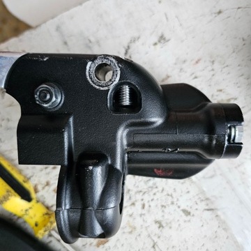 Harley Davidson Sportster 1200, верхний главный тормозной цилиндр.