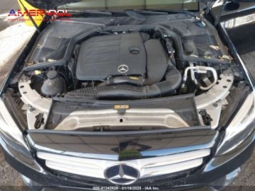 Mercedes Klasa C W205 2019 Mercedes-Benz Klasa C 2019 Mercedes-Benz C-Class C 300 Sedan 2.0 Benzyna, zdjęcie 9